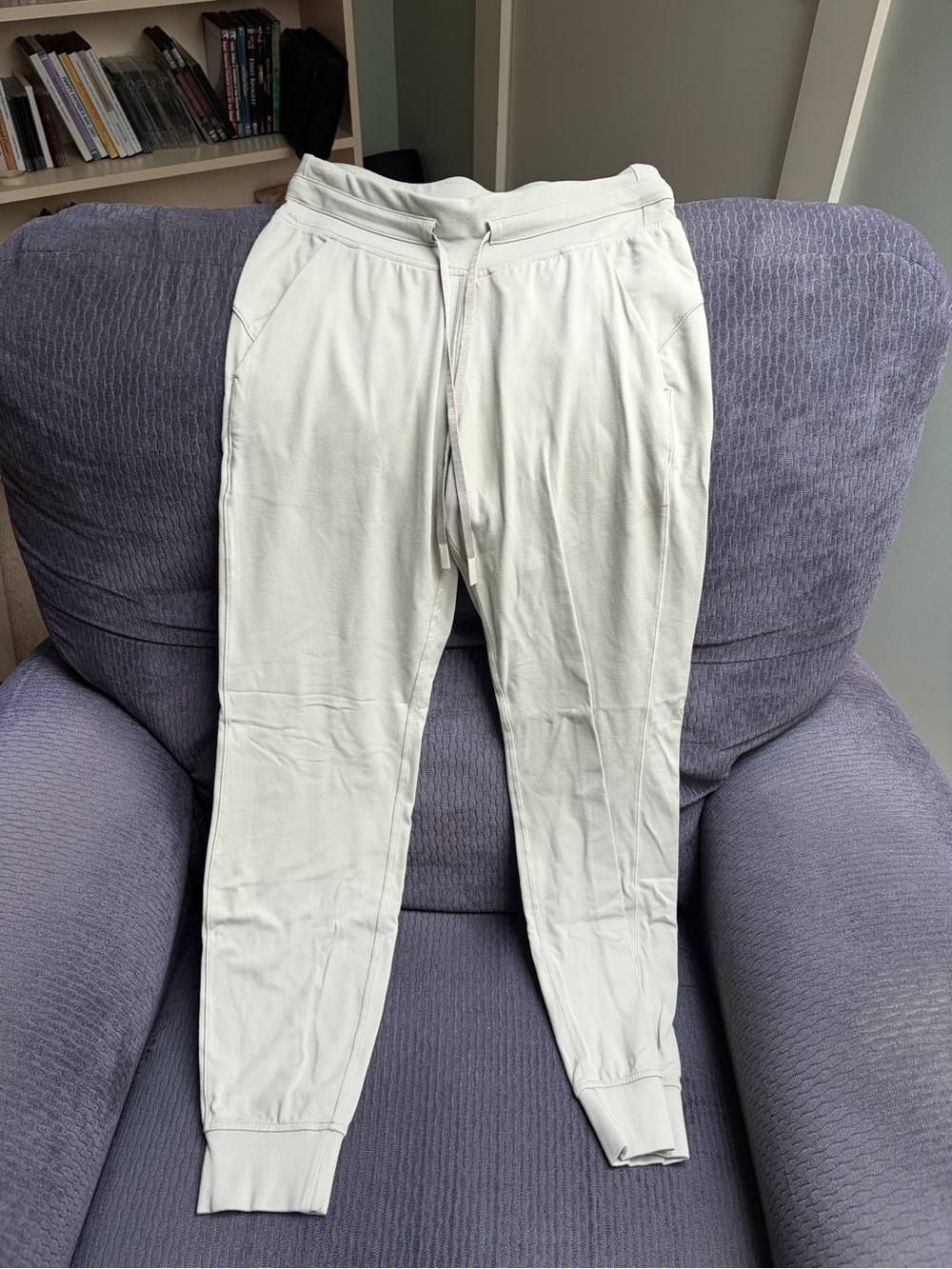 Lululemon Light Sage Drawstring Joggers, size 4